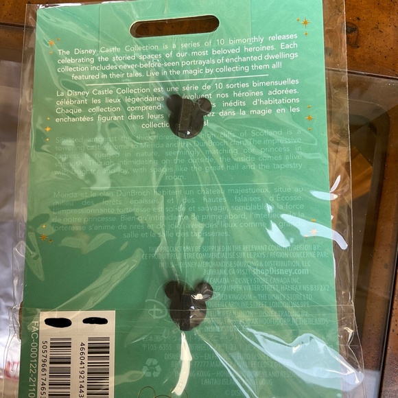 Disney castle Merida Brave pin - Picture 2 of 2